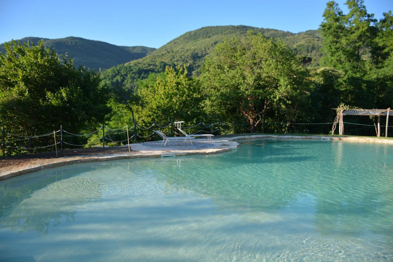 Agriturismo Podere Conti Filattiera Exterior foto