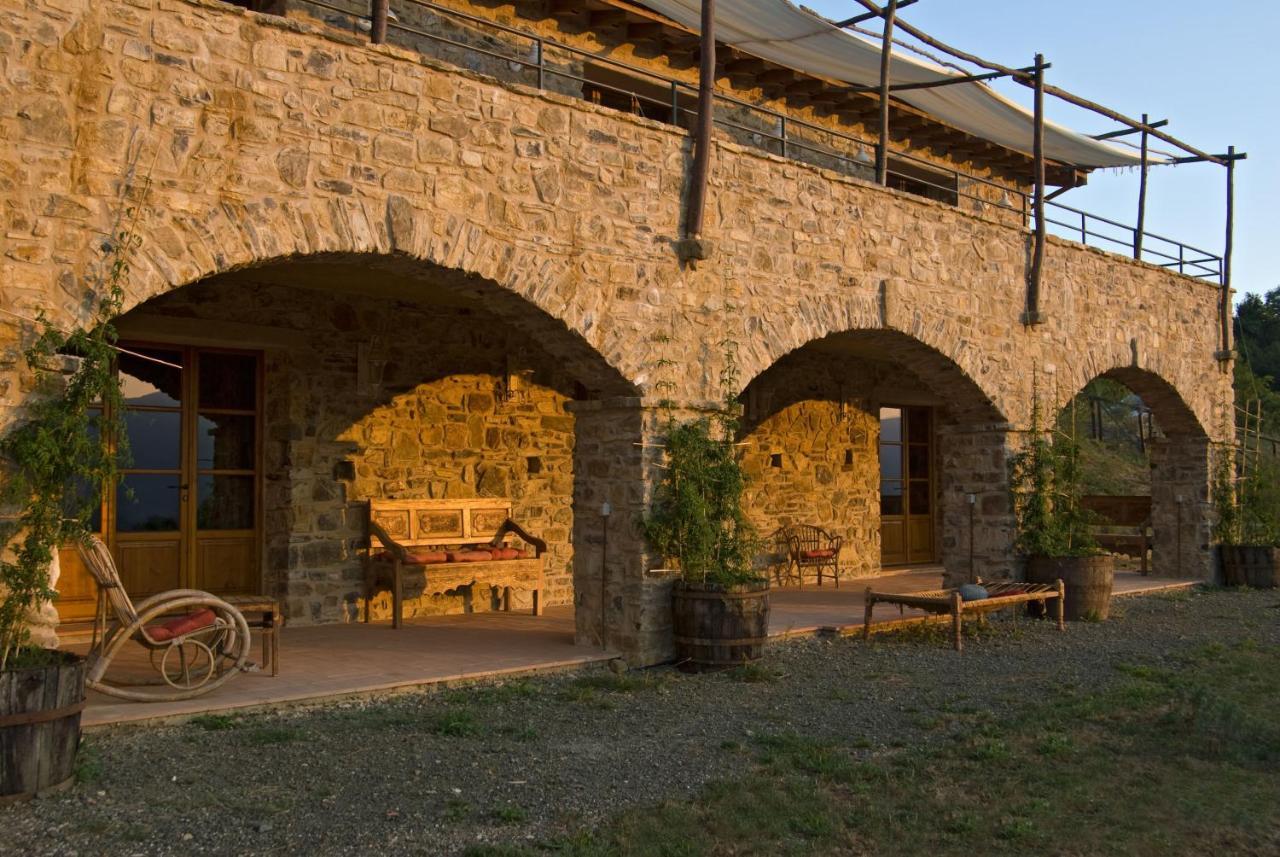 Agriturismo Podere Conti Filattiera Exterior foto