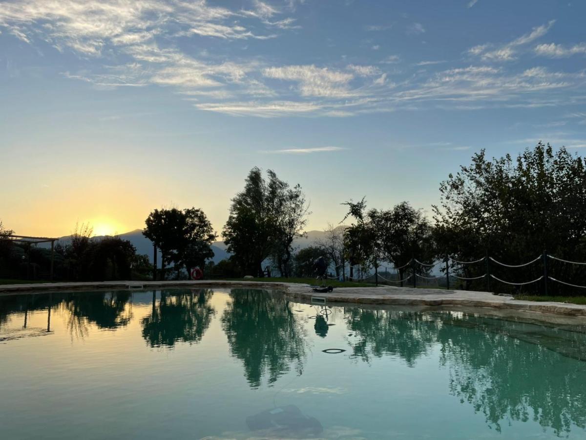 Agriturismo Podere Conti Filattiera Exterior foto