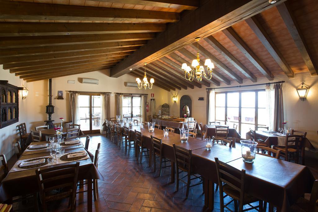 Agriturismo Podere Conti Filattiera Exterior foto