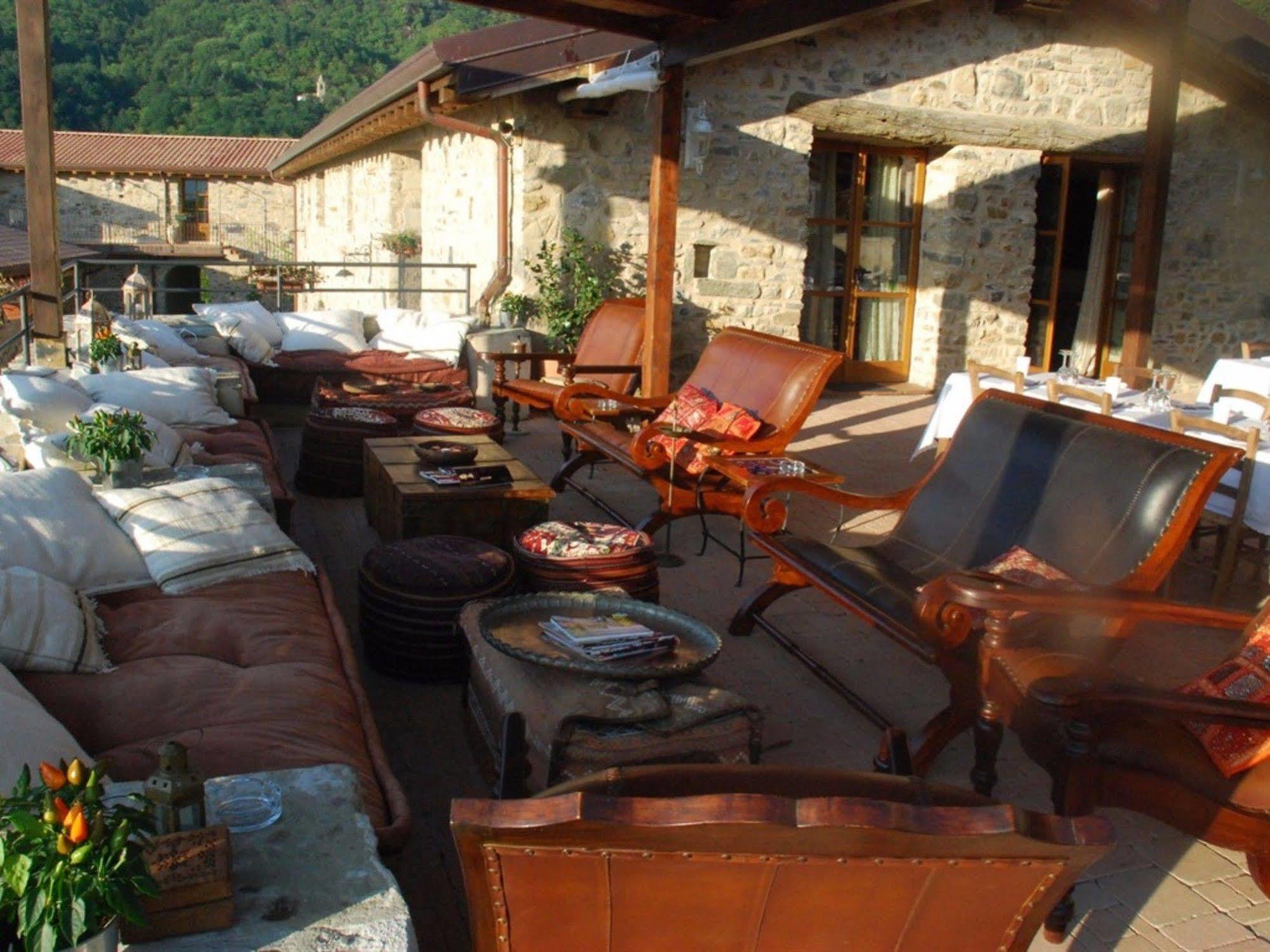 Agriturismo Podere Conti Filattiera Exterior foto