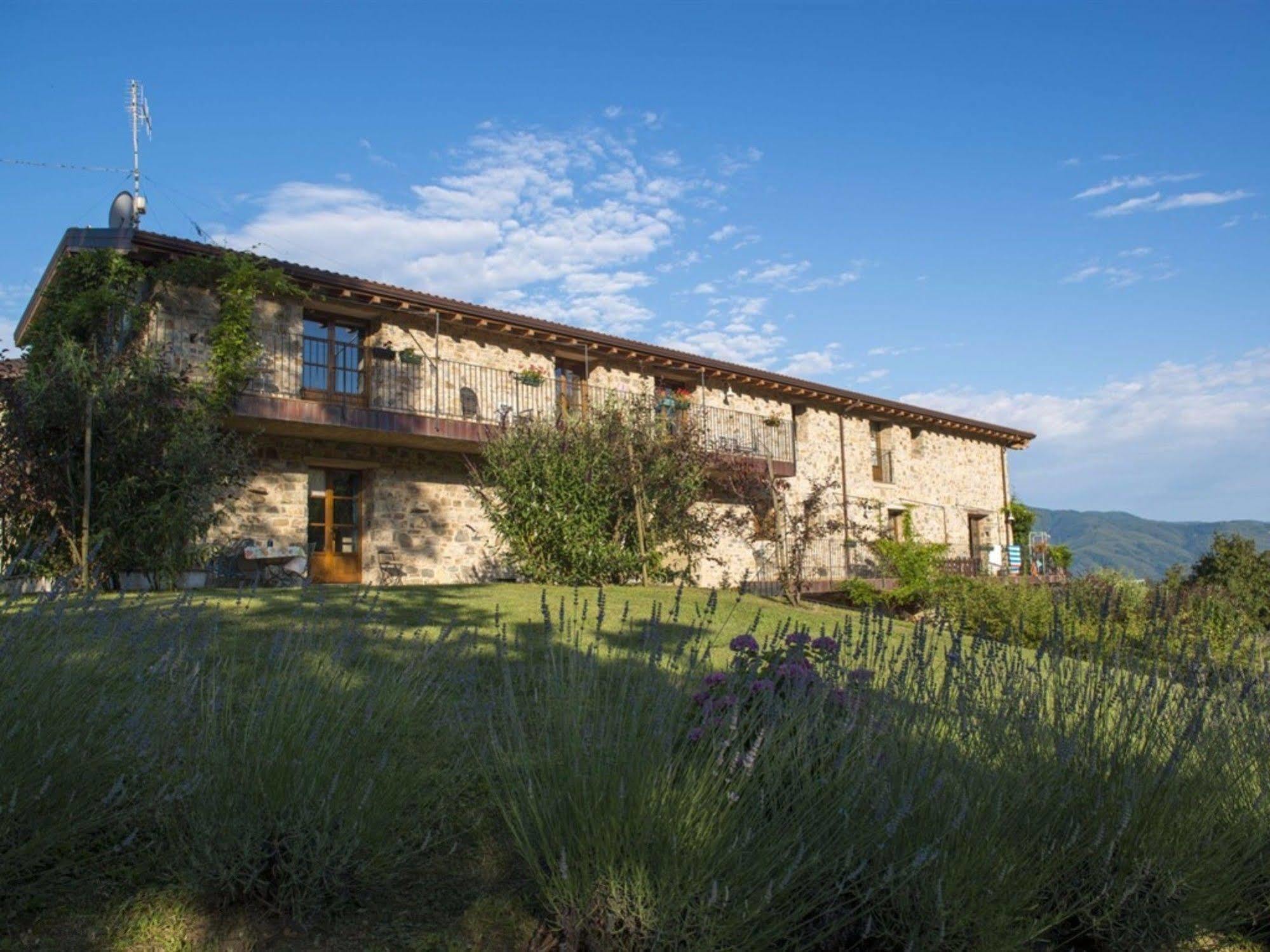 Agriturismo Podere Conti Filattiera Exterior foto