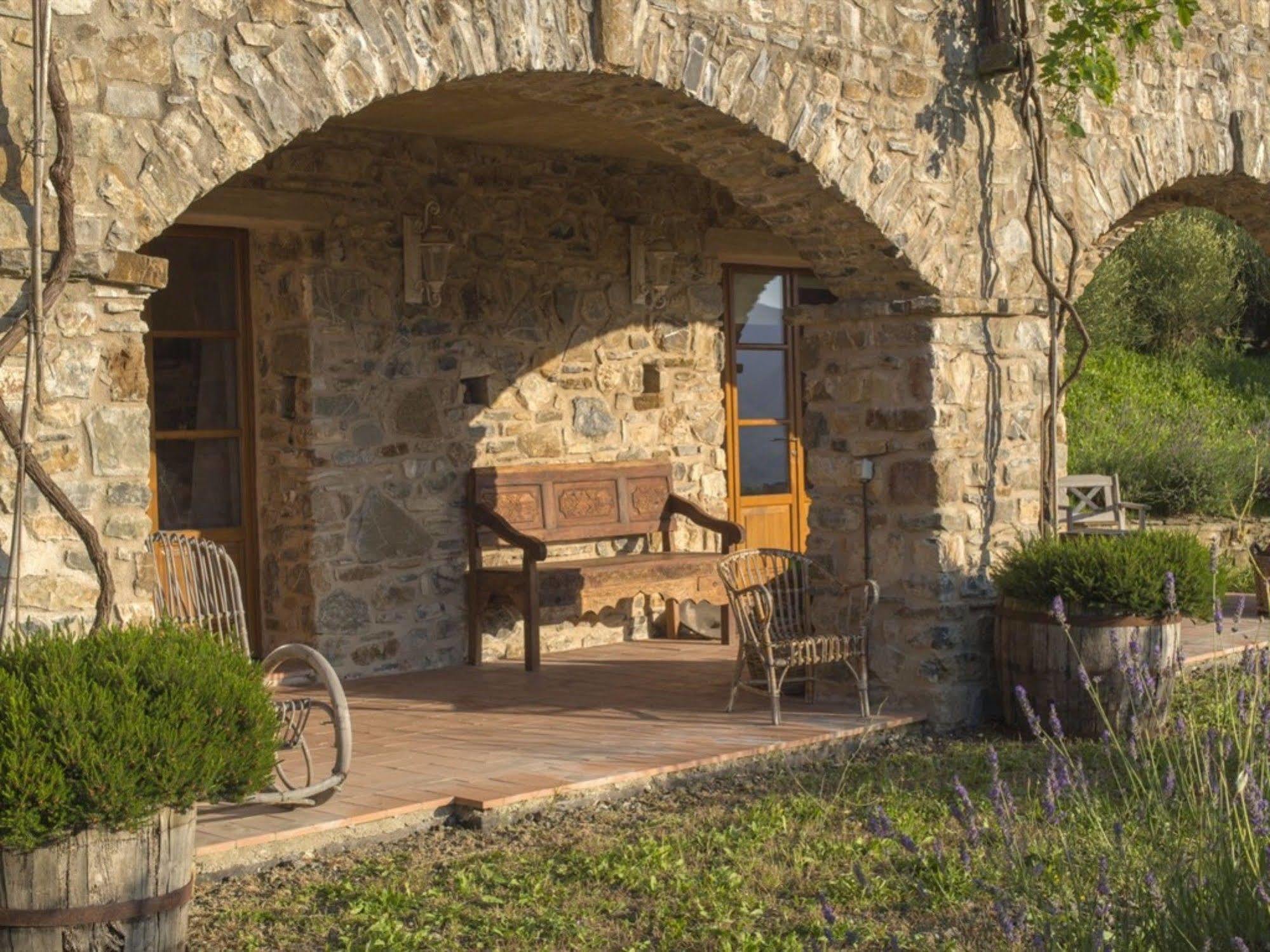 Agriturismo Podere Conti Filattiera Exterior foto